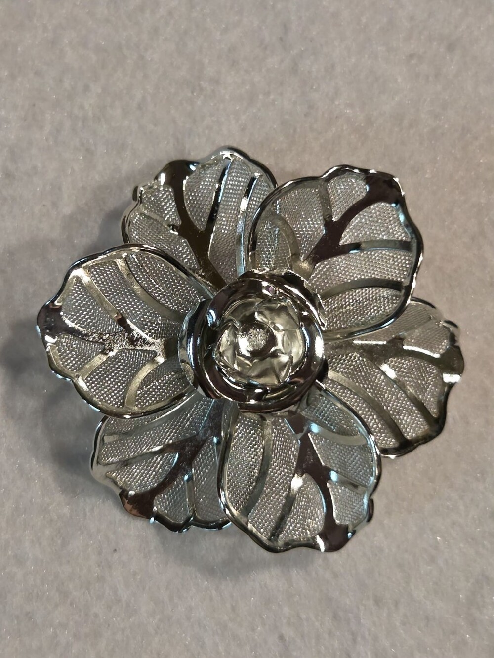 Silver-tone Floral Statement Brooch - Elegant Flower Pin for Women